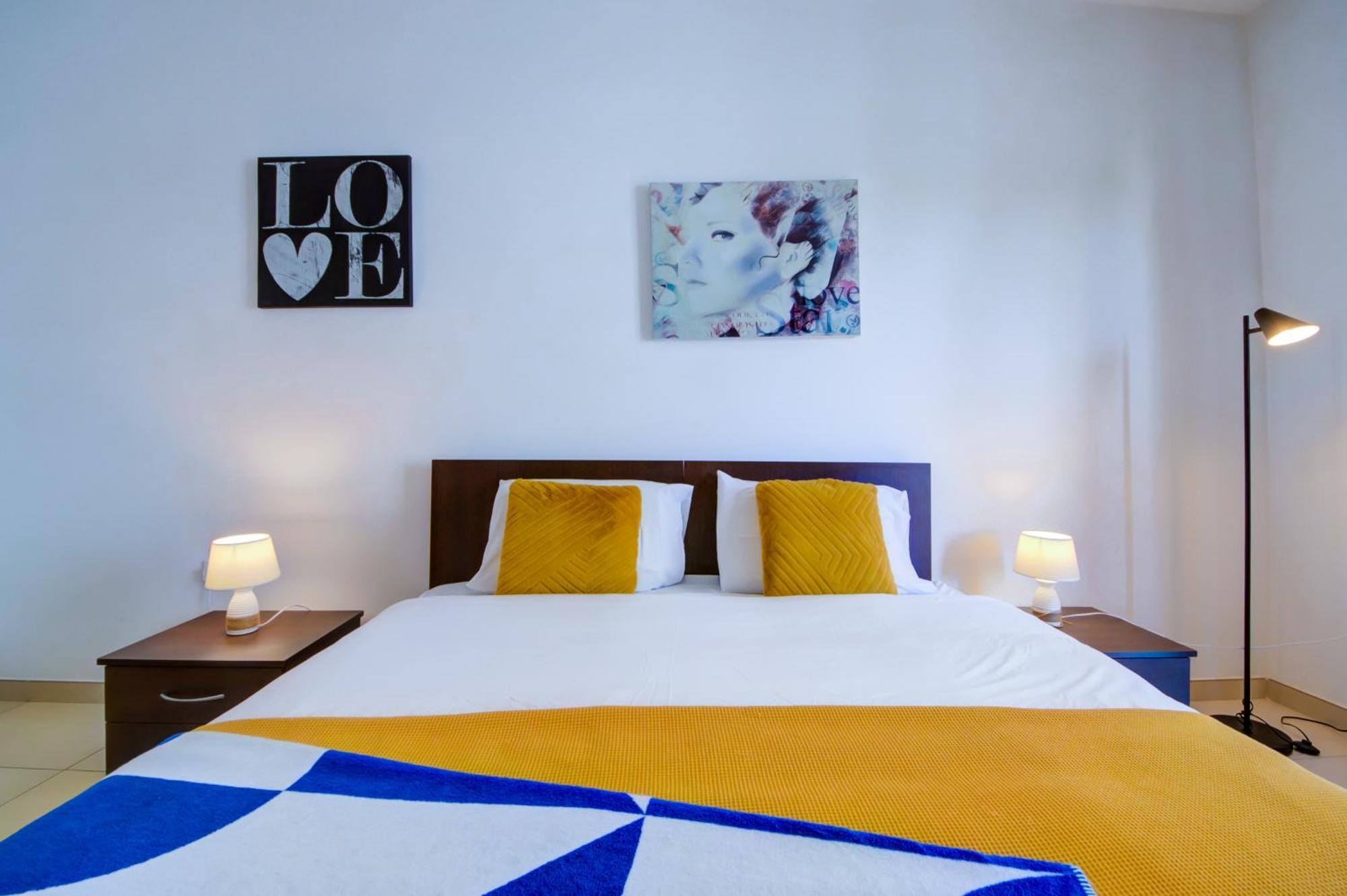 Stylish 2Br Apt With Balconies In St Julians, Paceville - Apt 6 By Vaganza San Ġiljan Extérieur photo