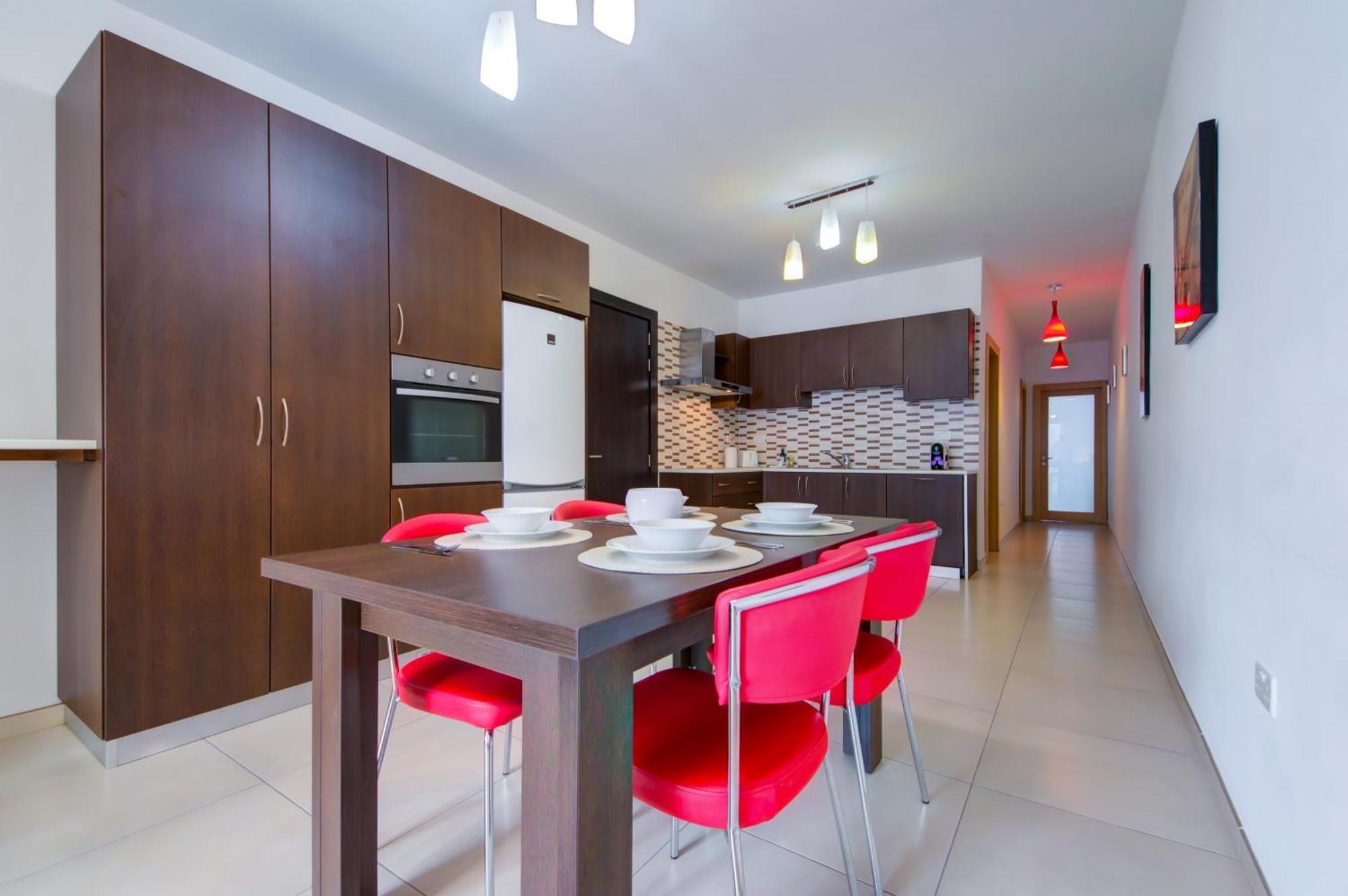 Stylish 2Br Apt With Balconies In St Julians, Paceville - Apt 6 By Vaganza San Ġiljan Extérieur photo